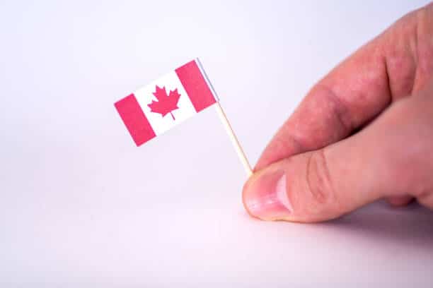 تقديم طلب هجرة إلى كندا أون لاين